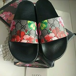 Pink floral slides